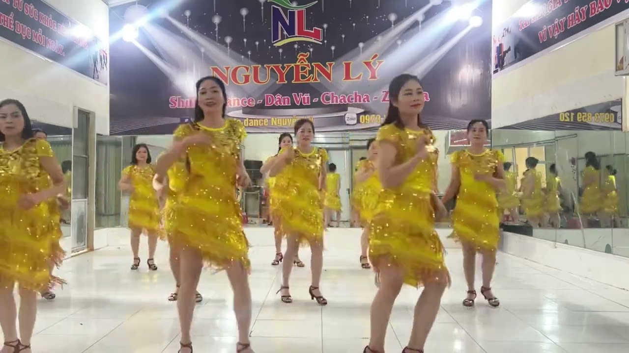 Chaly chachacha rất cuốn nha. Xem là mê