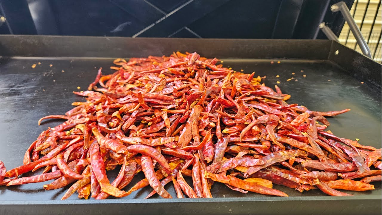 Homemade Chili Flakes | How to Make Your Own Super Yummy Spicy Chili Flakes