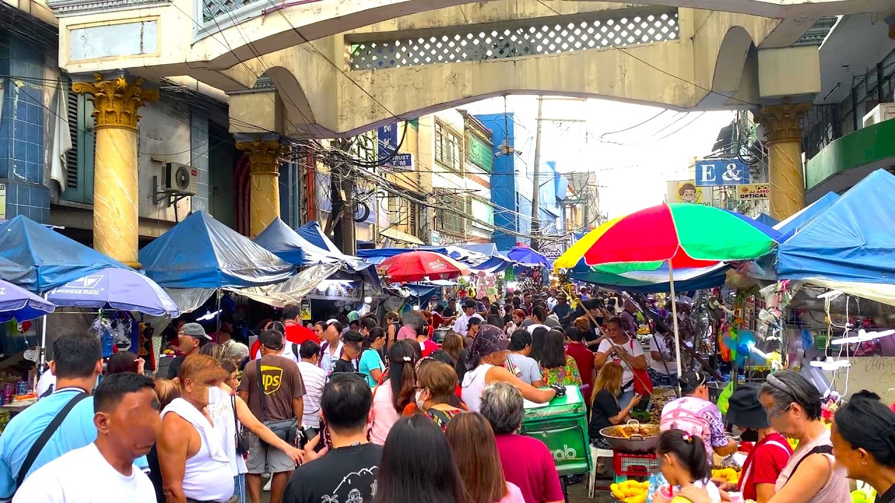 Bagong PIPILAHAN Na Street Food in QUIAPO | KAKAIBANG Roasted Chicken | Filipino Street Food
