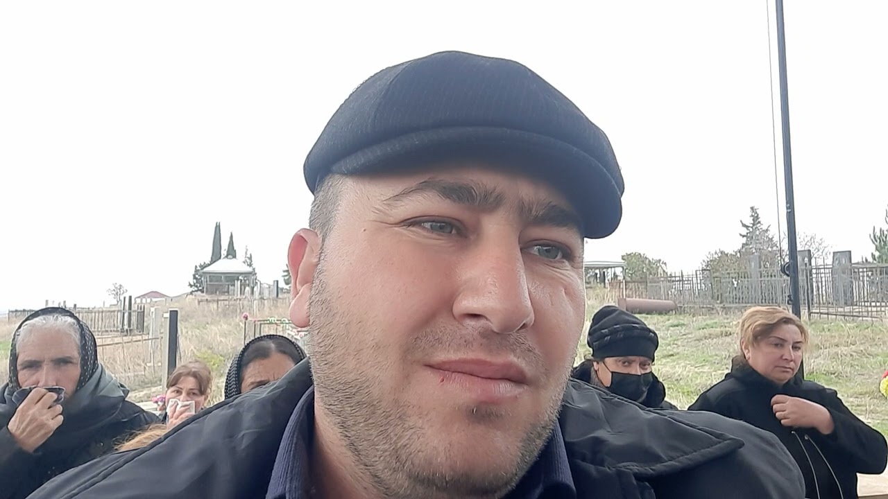 Qazax rayonu. Şəmistan Şəhvələdov adına Xanlıqlar kənd tam orta məktəbinin 6-cı A sinifi.