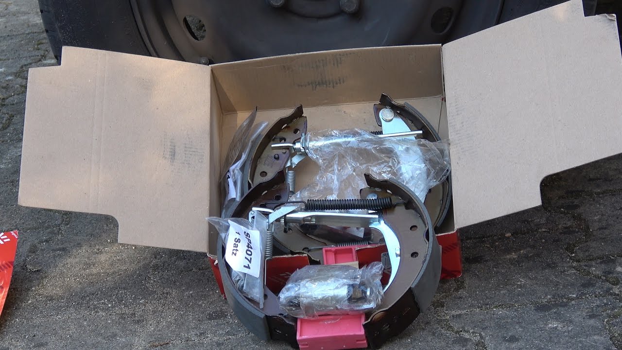 The complete guide to Rear drum brakes change