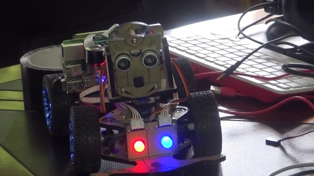 IAI ROBOT P-CARB PRÉSENTÉ AUX ÉTUDIANTS
