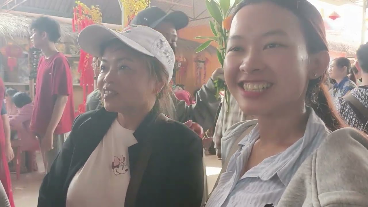 Sáng nay chủ nhật chen chân đảnh lễ mẫu tại Mẹ Mẫu Tiền Giang 