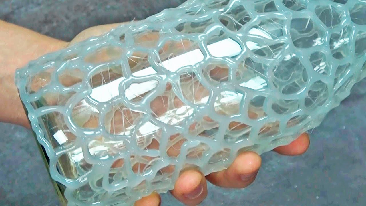 Bottle+glue, amazing result with a minimum of materials!