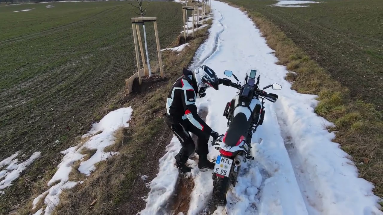 Tenere 700 - kleine Ausfahrt mit Drone