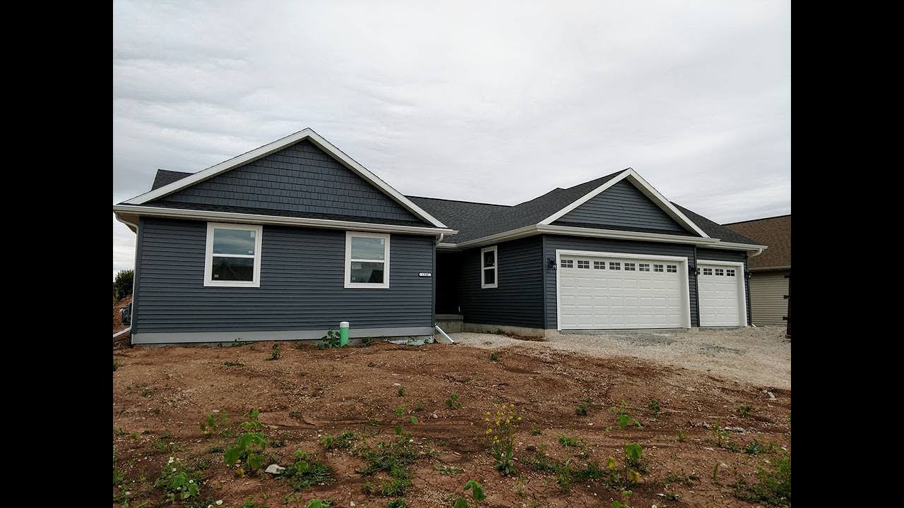 1348 Primrose Ln, Fond du Lac Wi 54935