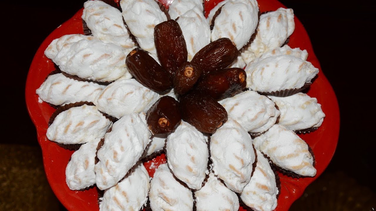 حلوى التمر محبوبة الملايين هشيشة و كتدوب في الفم.