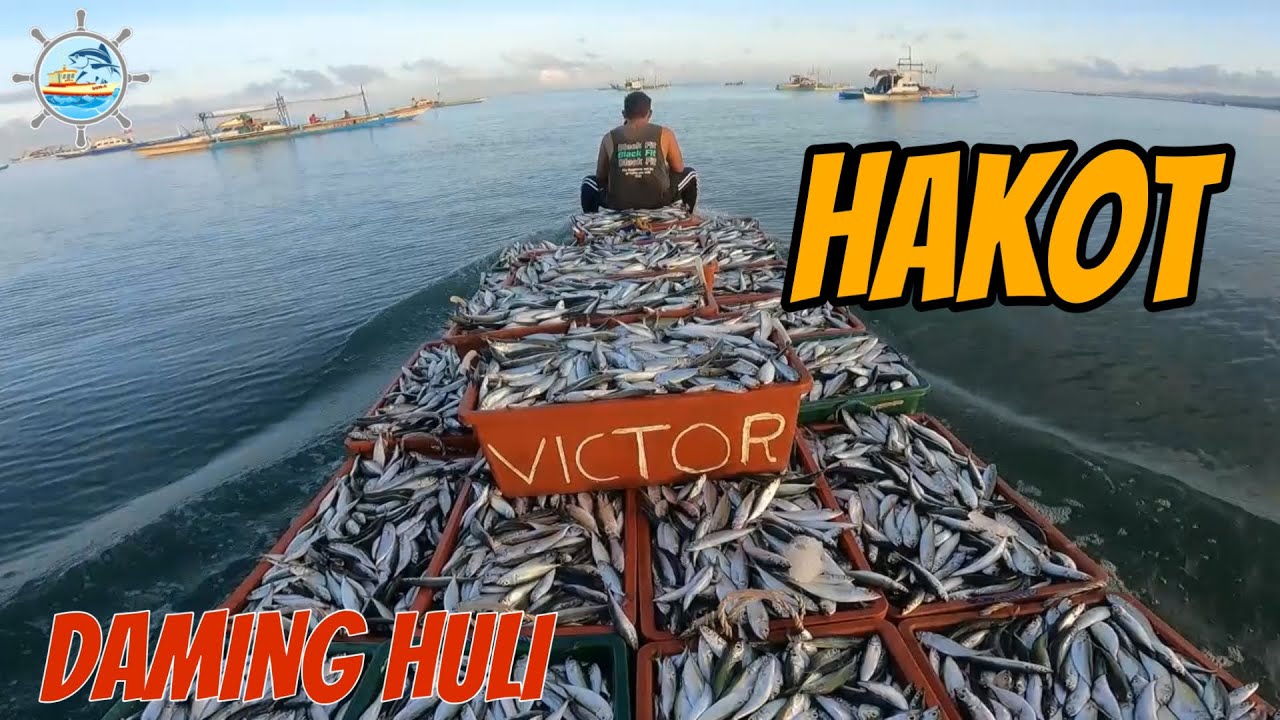HINAKOT NG MALIIT NA BANGKA ANG HULI NAMING ISDA