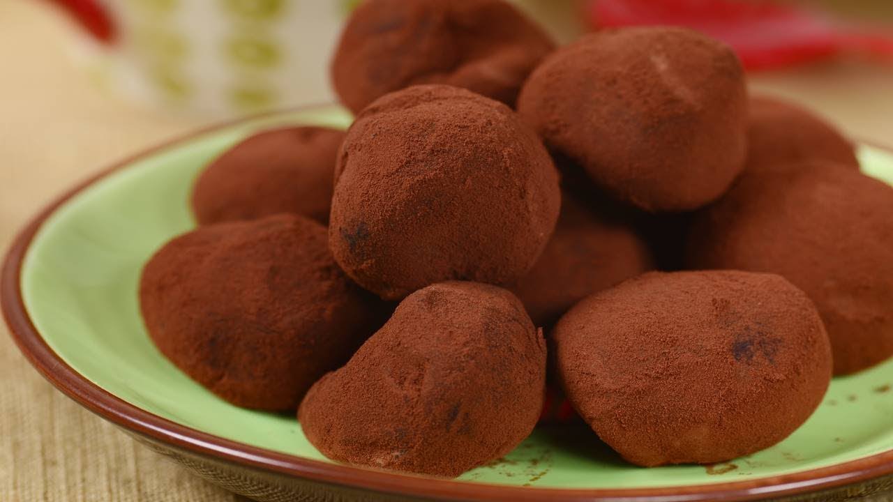 Milk Chocolate Truffles Recipe Demonstration - Joyofbaking.com