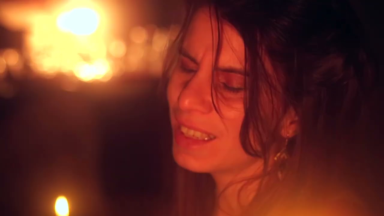 -ii- Virginia's Mirror ( Live Piano)