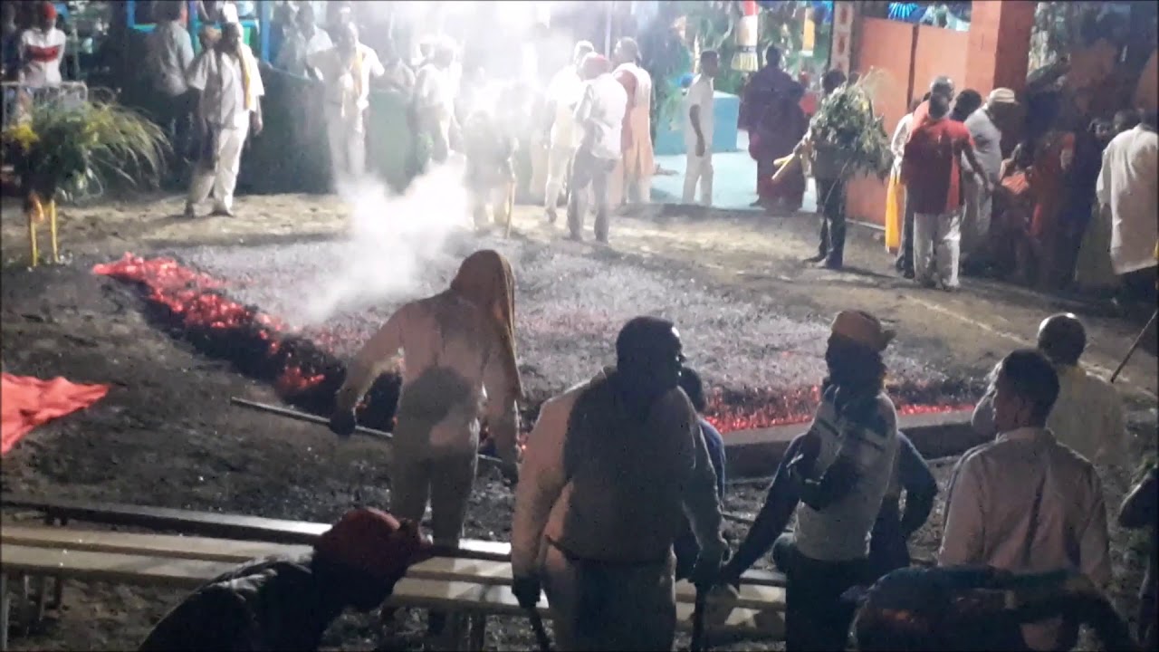 MARCHE SUR LE FEU MARYEN PEROUMAL RANGANAYAGUY SAINT-ANDRE 2019