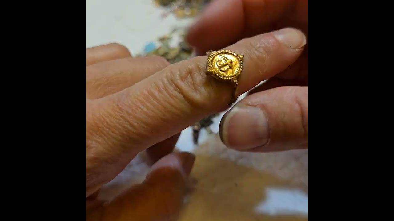 Box 30 bag of earrings win district.net davidsdealsssss #jewelry #unboxingvideo #auction