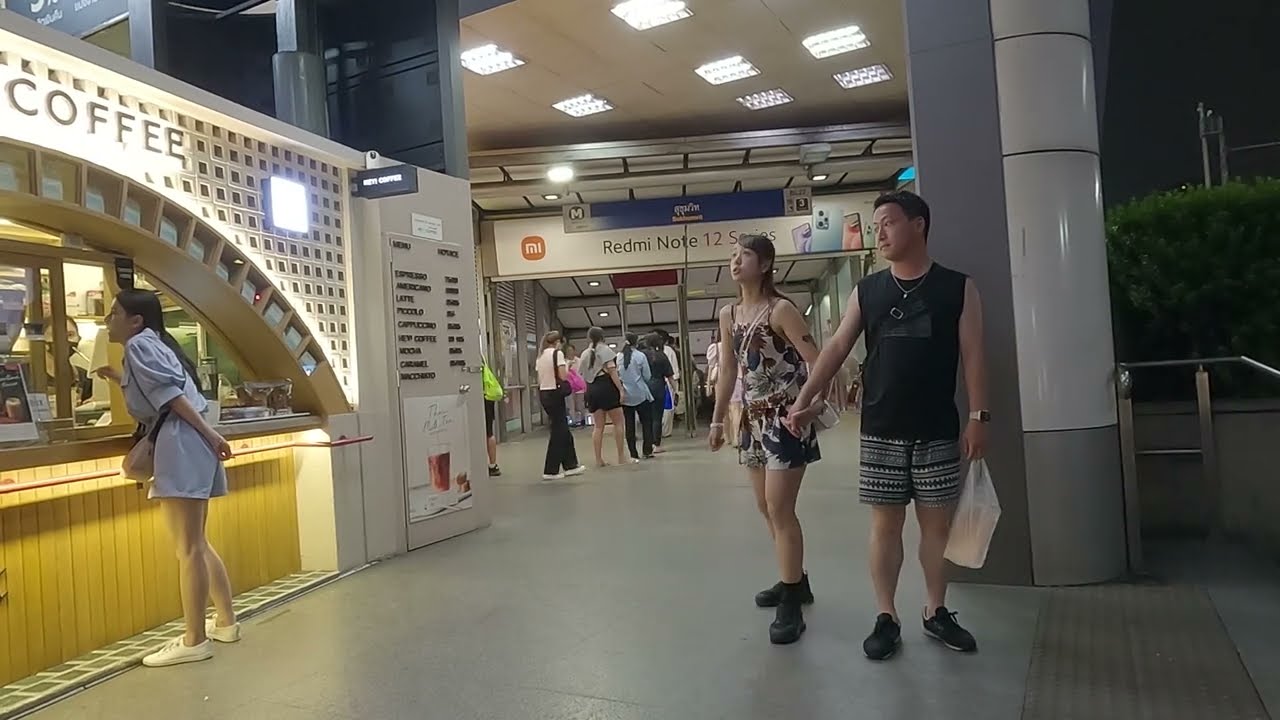 bangkok BTS asoke nightscenes