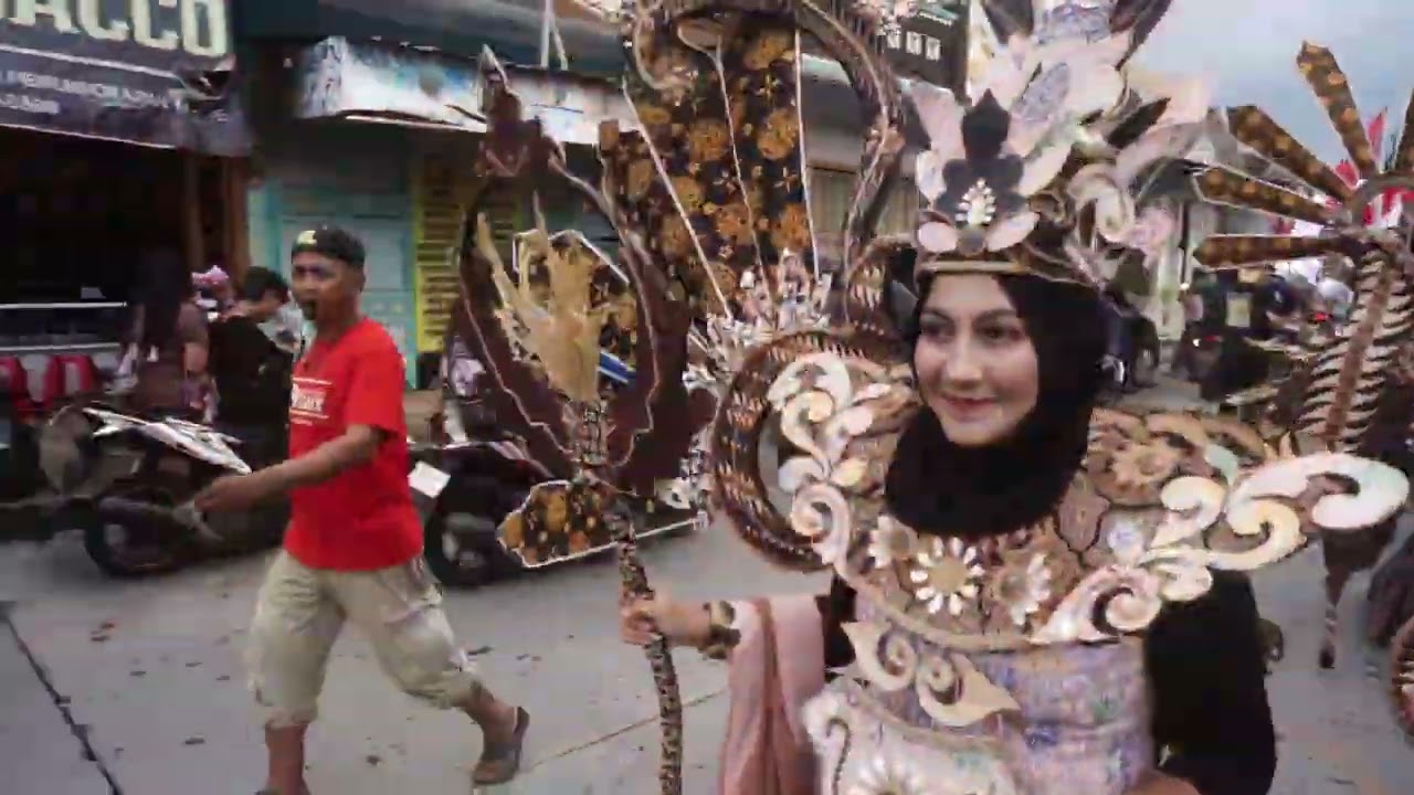 Meriah‼️Pawai Kirab Wisuda TPQ & Madin MIFTAHUL ULUM Krapyak Kota Pekalongan - Ada Karnaval Batiknya