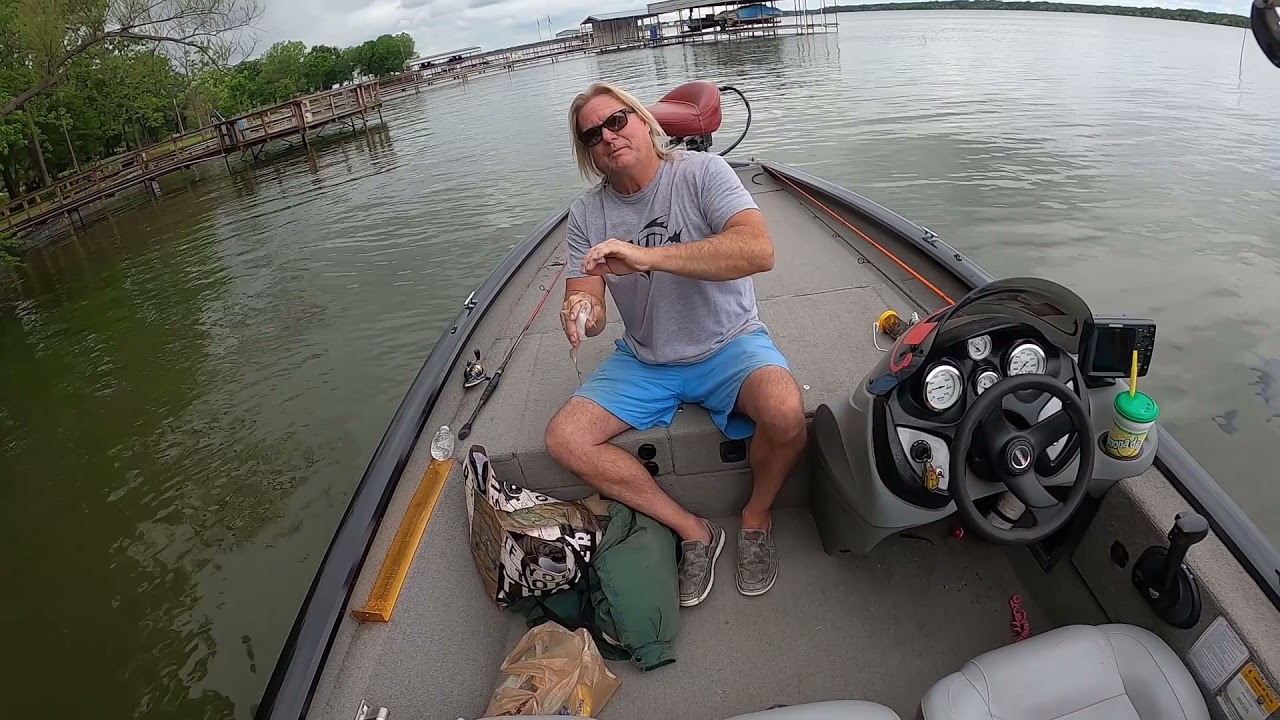 How to lake fish for beginners - Fishing Lake Tawakoni - Did you say catfish?