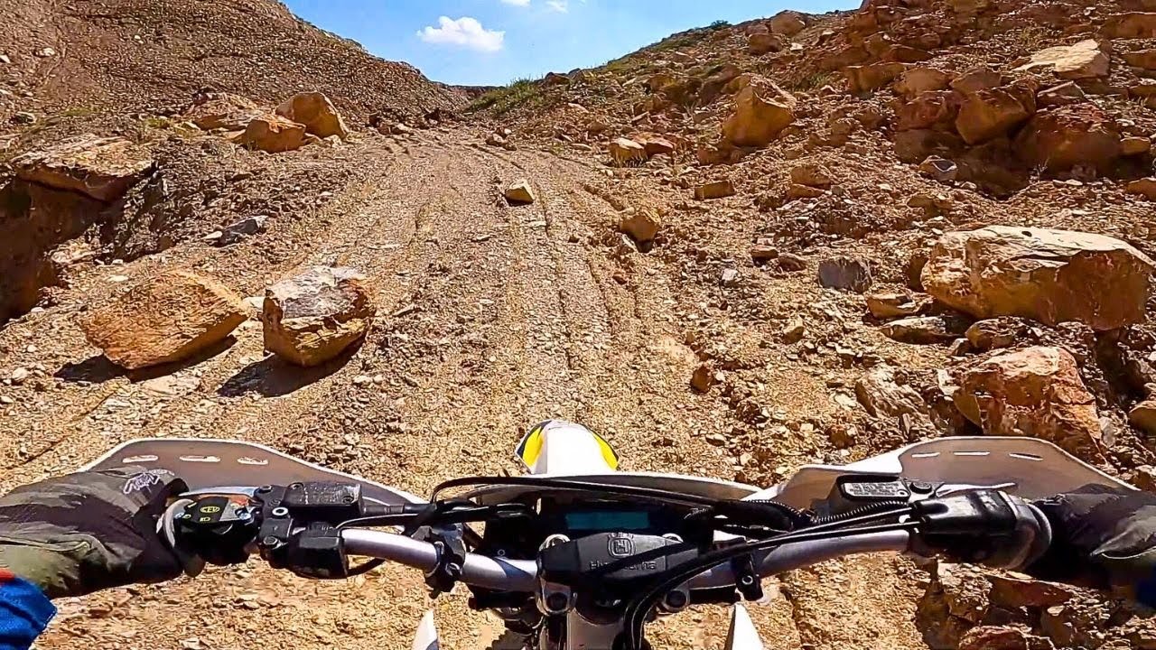 Riding A Dirt Bike As A Beginner (Uncut) - Husqvarna FE 350