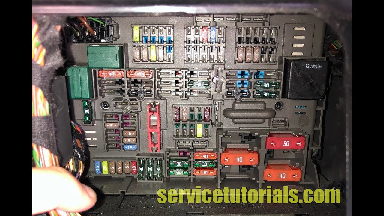 TUTORIAL: BMW X1 fuse box and relay location (diagram) in 3 steps
