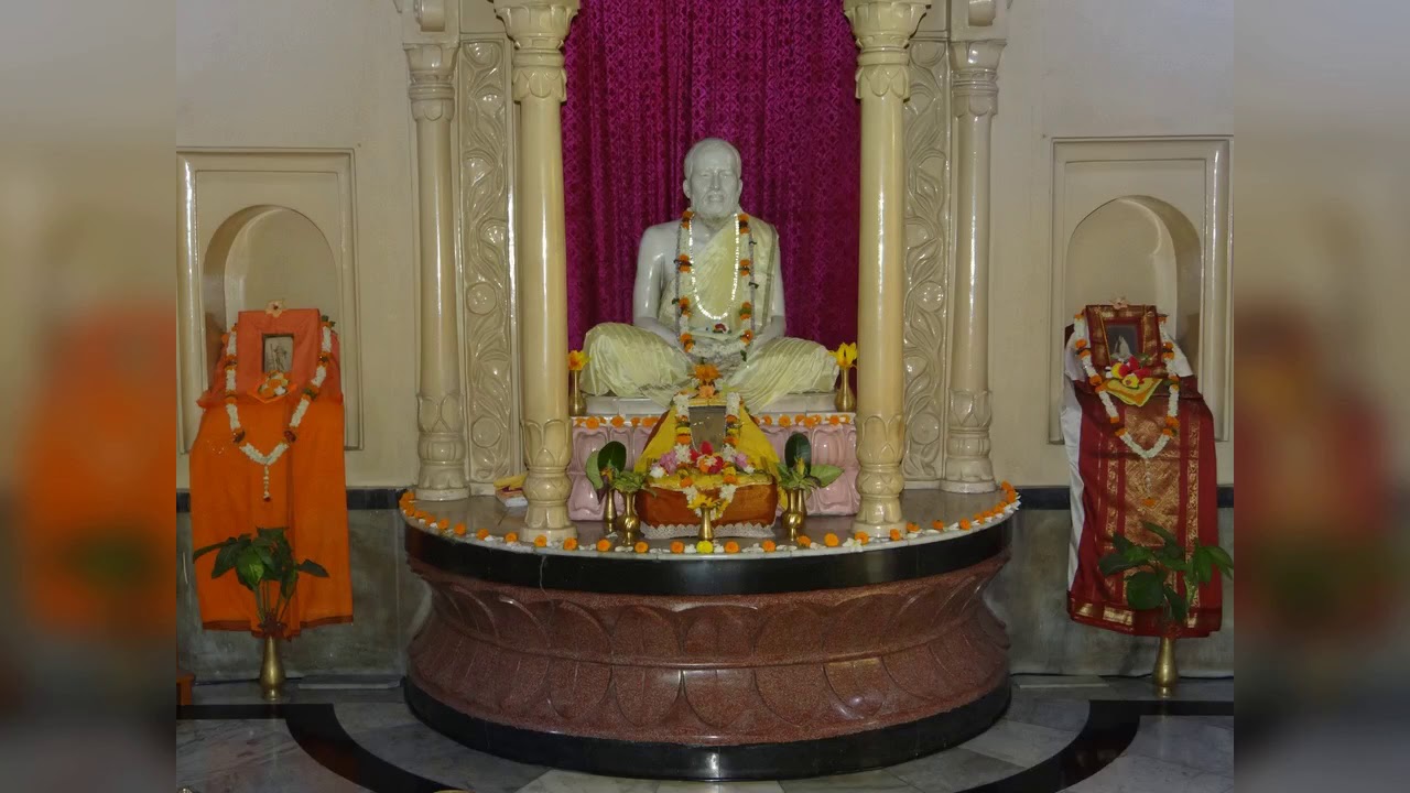 Guru Tattva by Sw. Vishwatmananda, Adhyaksha, Ramakrishna Advaita Ashrama, Varanasi