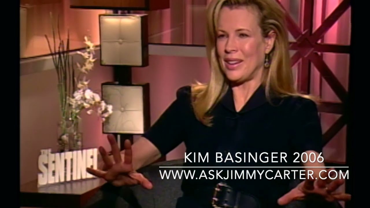 Kim Basinger 2006 talking with Jimmy Carter