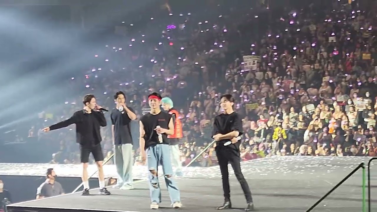 220906 Seventeen - Snap Shoot Fancam "Be the Sun" @ Prudential Center