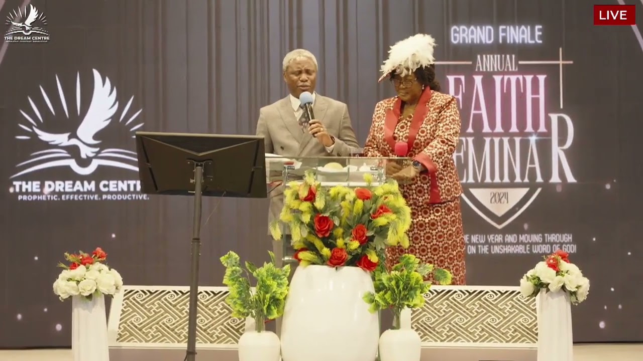 I am connected (with lyrics) - Gospel Music by Rev Oyenike Areogun