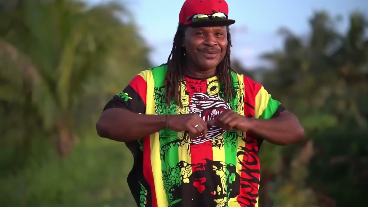 Takarongon Medley official Video by Bonez ft 16Teen 🏝️🔥📌