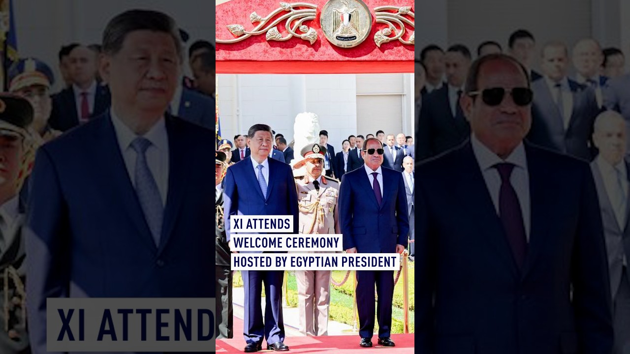Chinese President Xi Jinping takes part in a welcome ceremony in Cairo
