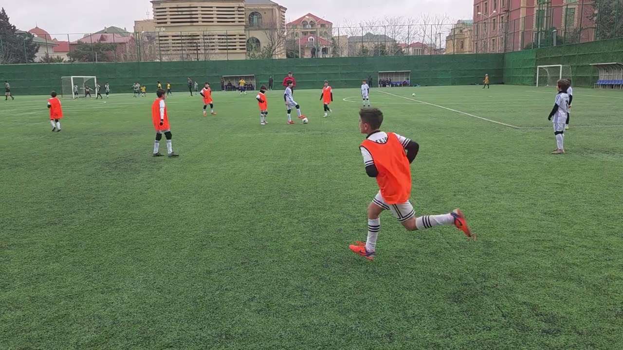 Azərbaycan çempionatı (U-11)  Baku Sportinq  FK  -----  Enjoy FK
