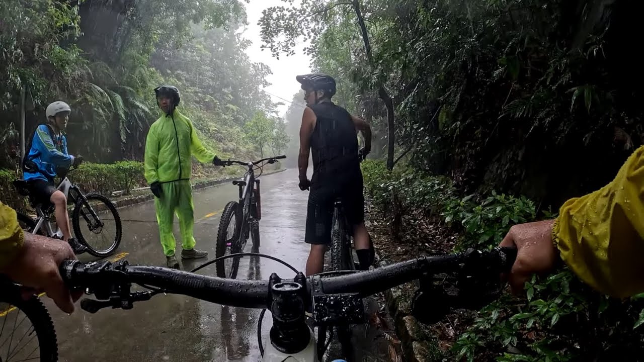 南昆山，雲天海全E-bike ￼大雨⛈️💦🌨️未開始先濕晒 July 2025