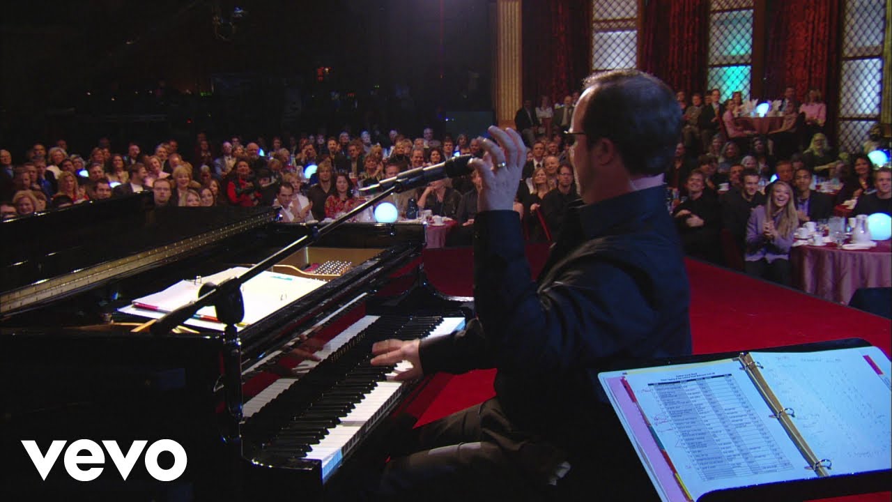 Bill & Gloria Gaither - The Old Gospel Ship [Live] ft. Gordon Mote