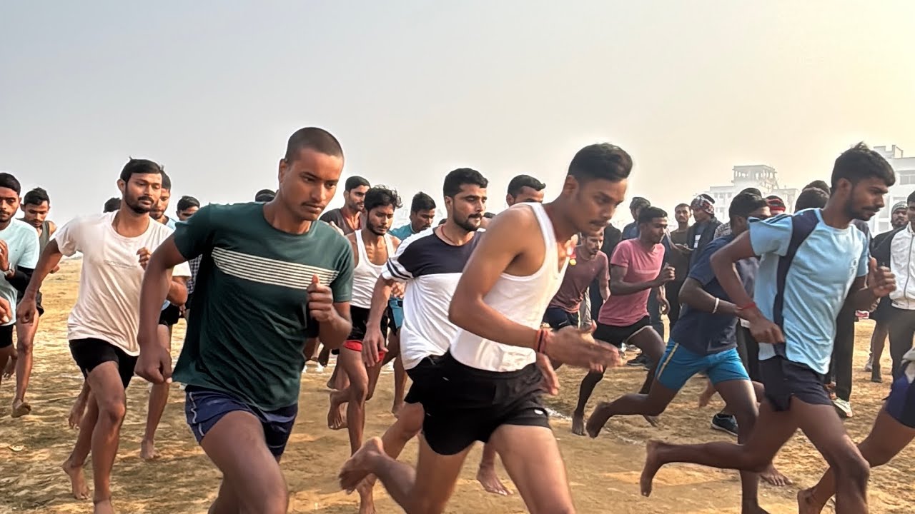 बिहार पुलिस 19838 boys running धुआ, धुआ पहला लड़का 4:58 join our academy 9135582307 #trending #short