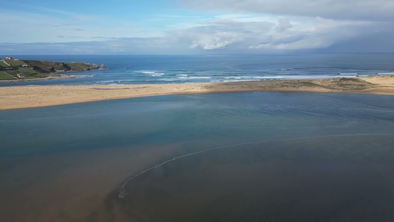 MOGRO Playa de Usil Cantabria España