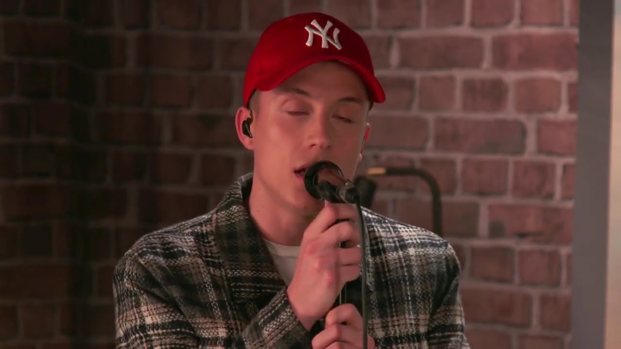 Lo&iuml;c Nottet -- 
