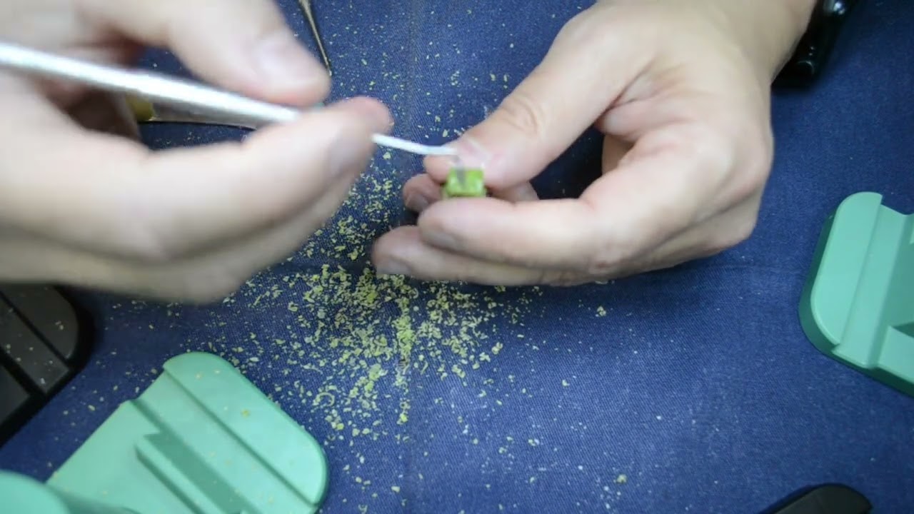 Vídeo aula da escultura do segundo molar inferior pela técnica do enceramento regressivo