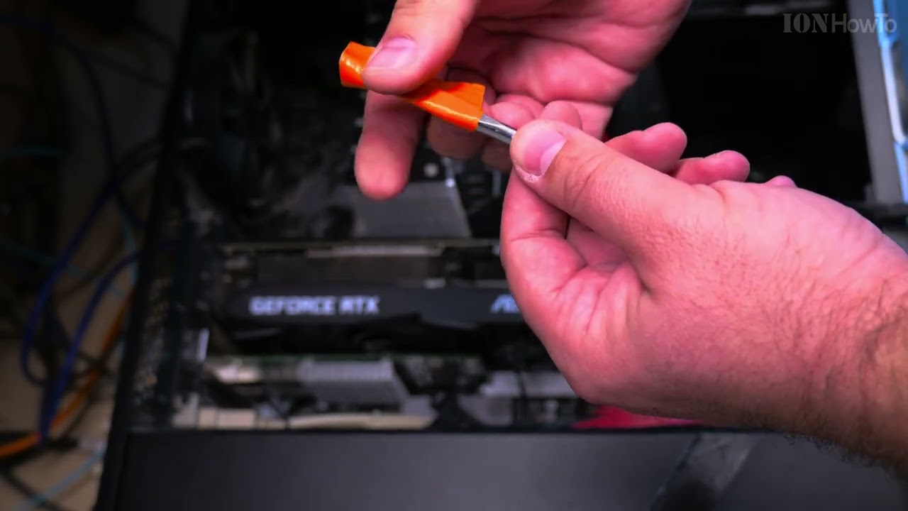 How to Remove GPU From PC PCIe Lever Not Unlocking