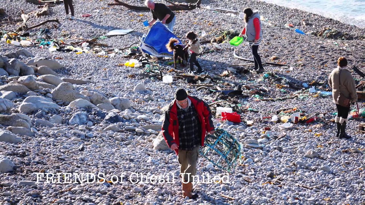 Chesil Beach Storming - The Cleanup (Jan.11, 2014)
