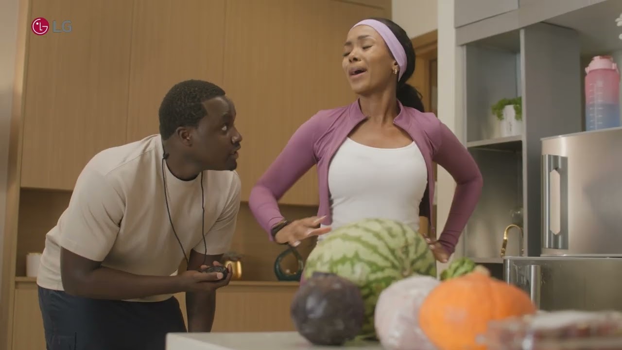 LG InstaView™ Bottom Freezer | Essentials at Eye Level, Comfort at Heart