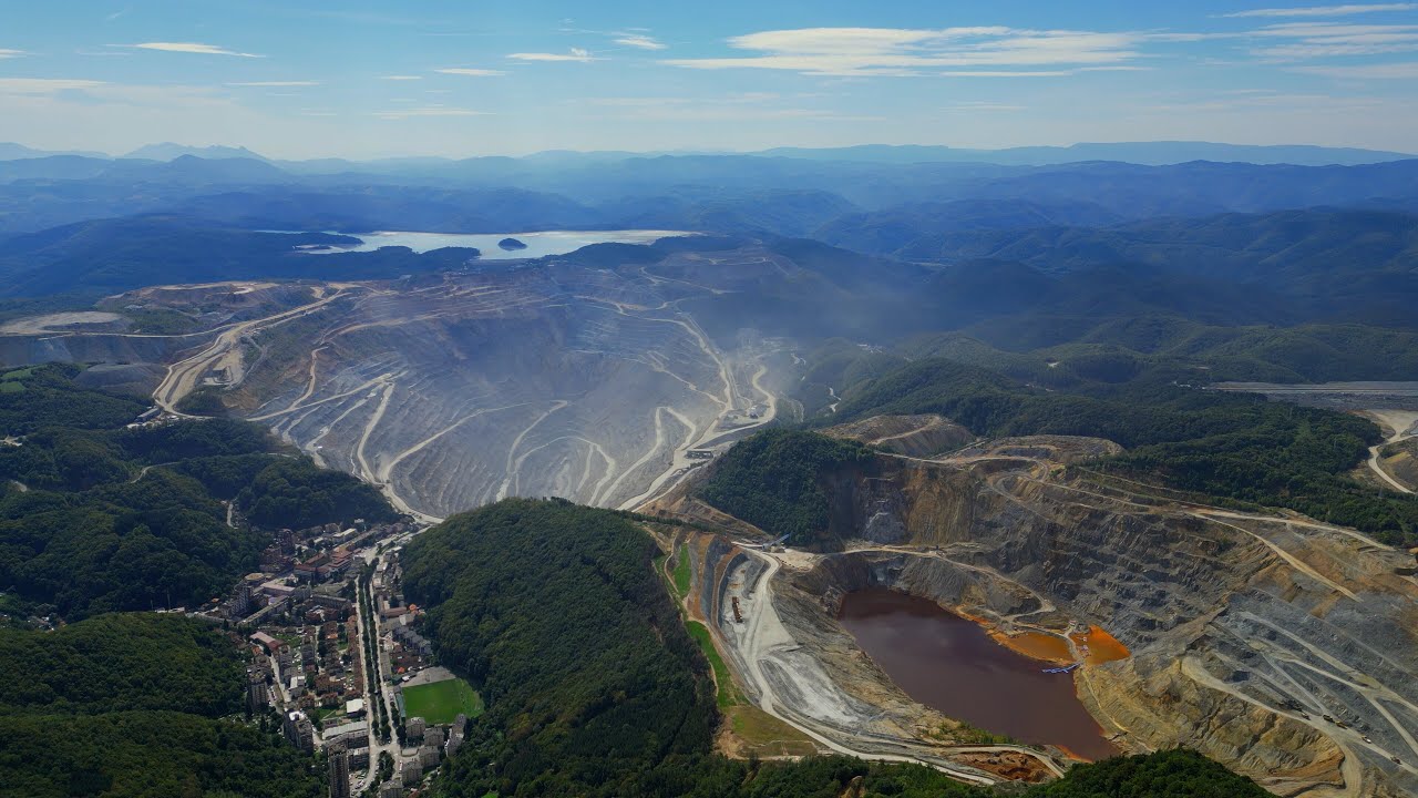 Planina Starica - Rudnik Bakra & Zlata Majdanpek - Jalovište Valja Fundata (Dron Snimci 4k)