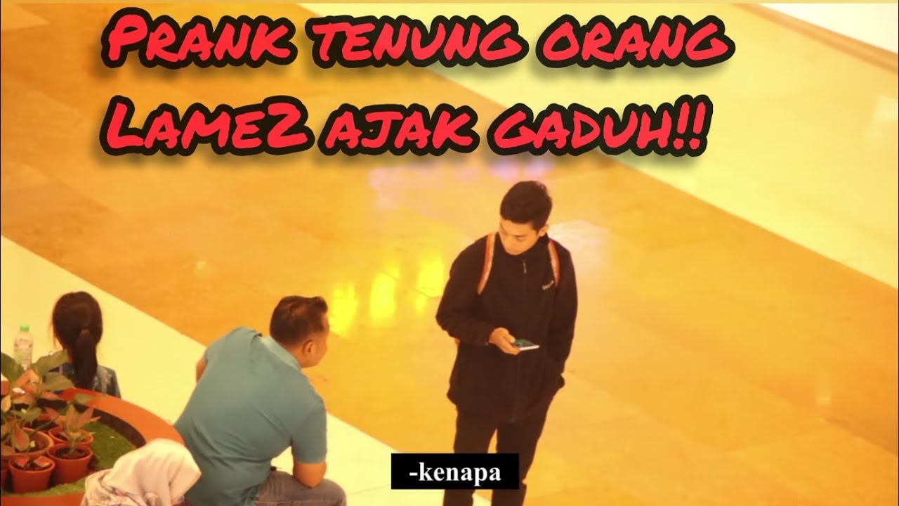 Tenung Muka Orang Ajak Gaduh(Prank Malaysia)