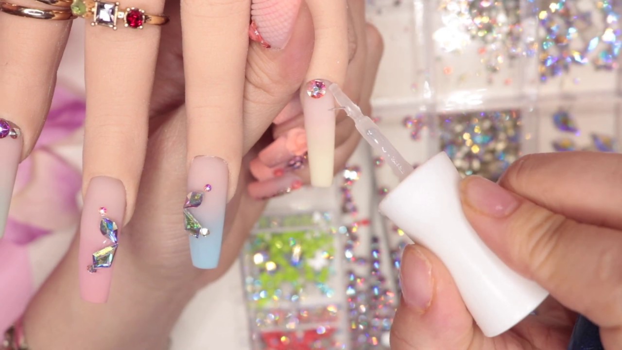 Diseño en Tonos Pastel + Difuminado Efecto Ombre y Cristales 😍