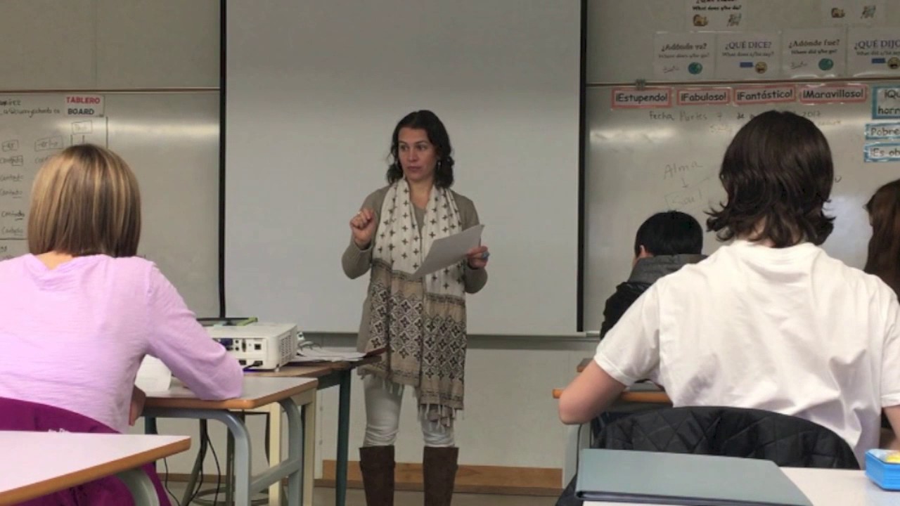 Movie Talk + Embedded Reading - Alma