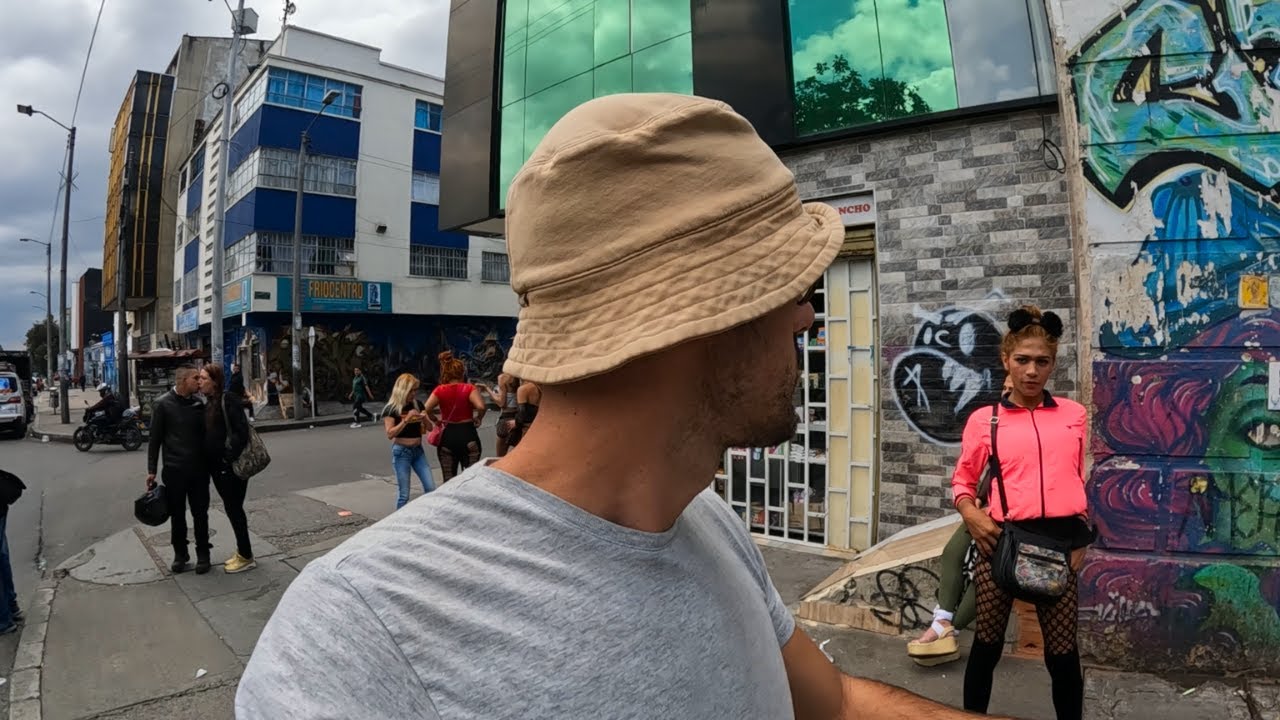 Entering The Most FEARSOME Hood In Bogota!! (Santa Fe) ,Colombia 🇨🇴