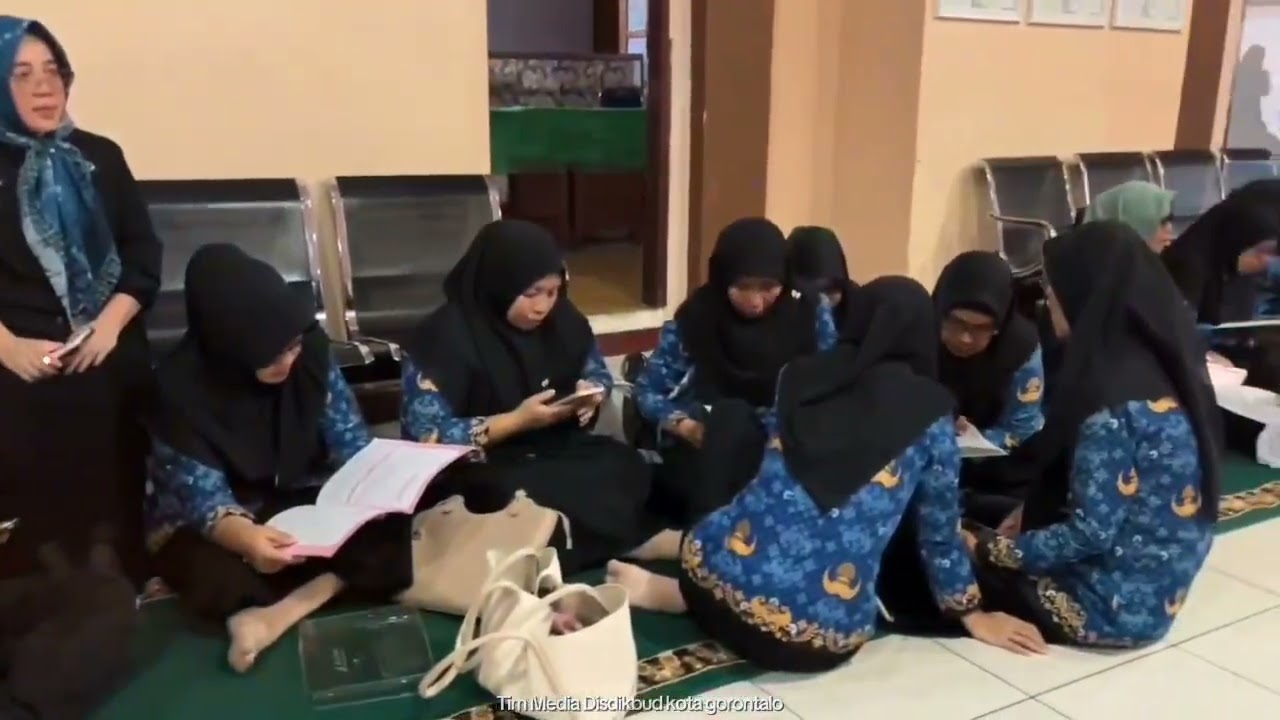 tadarus Alquran dari bapak dan ibu guru dari jenjang TK, SD, dan SMP Wilayah Kecamatan Kota Selatan