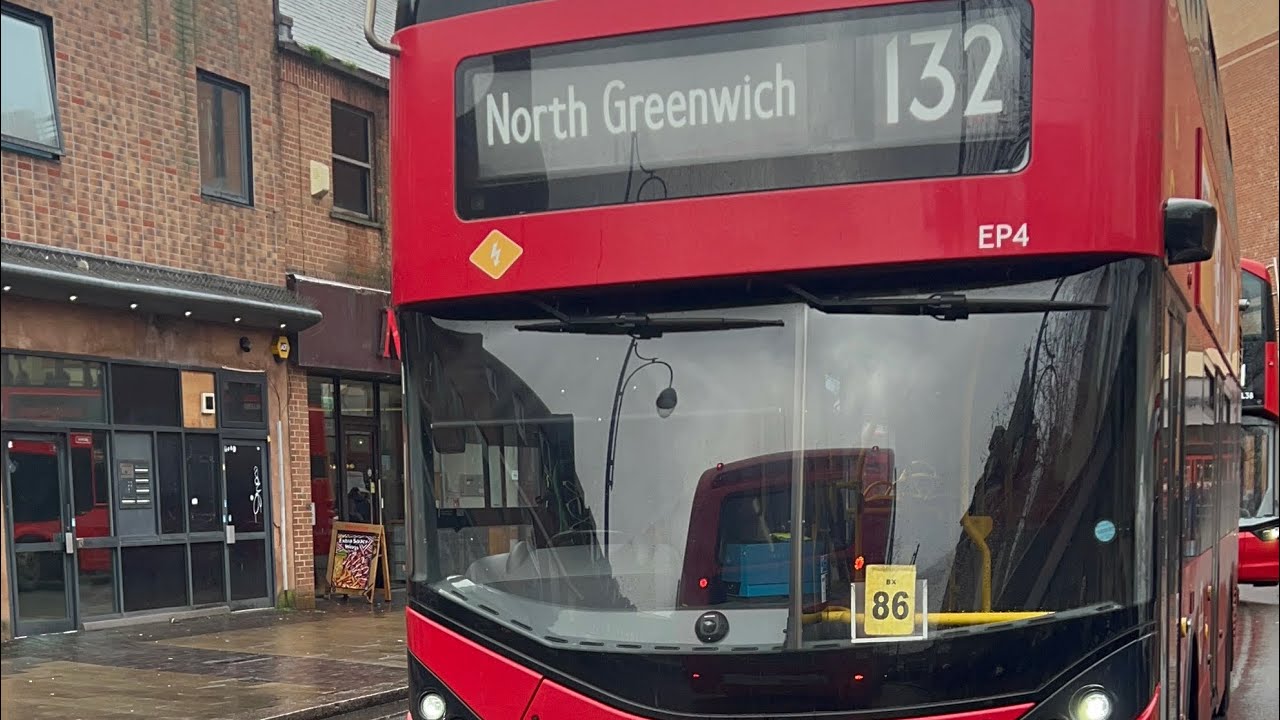 (132 bus) Go Ahead Ep4 LG71 DZL Enviro 400EV