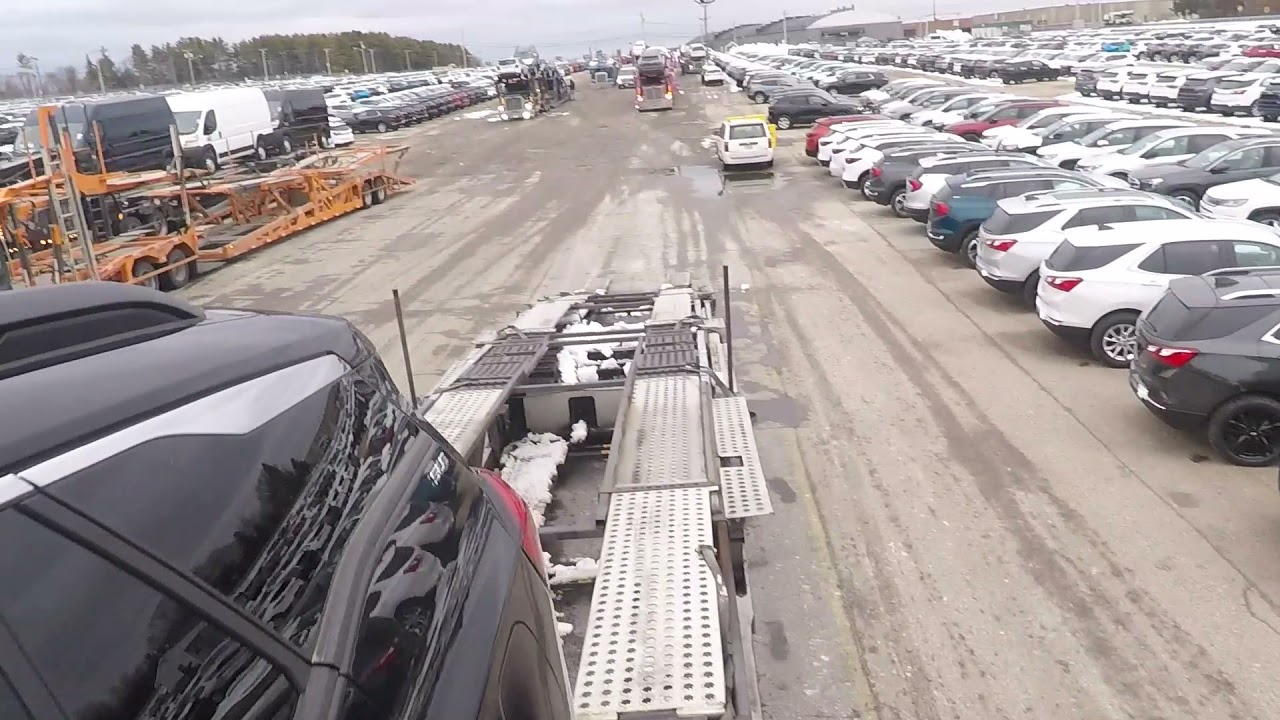Car Hauler Loading - 18 Wheeler 9 Cars Trailer