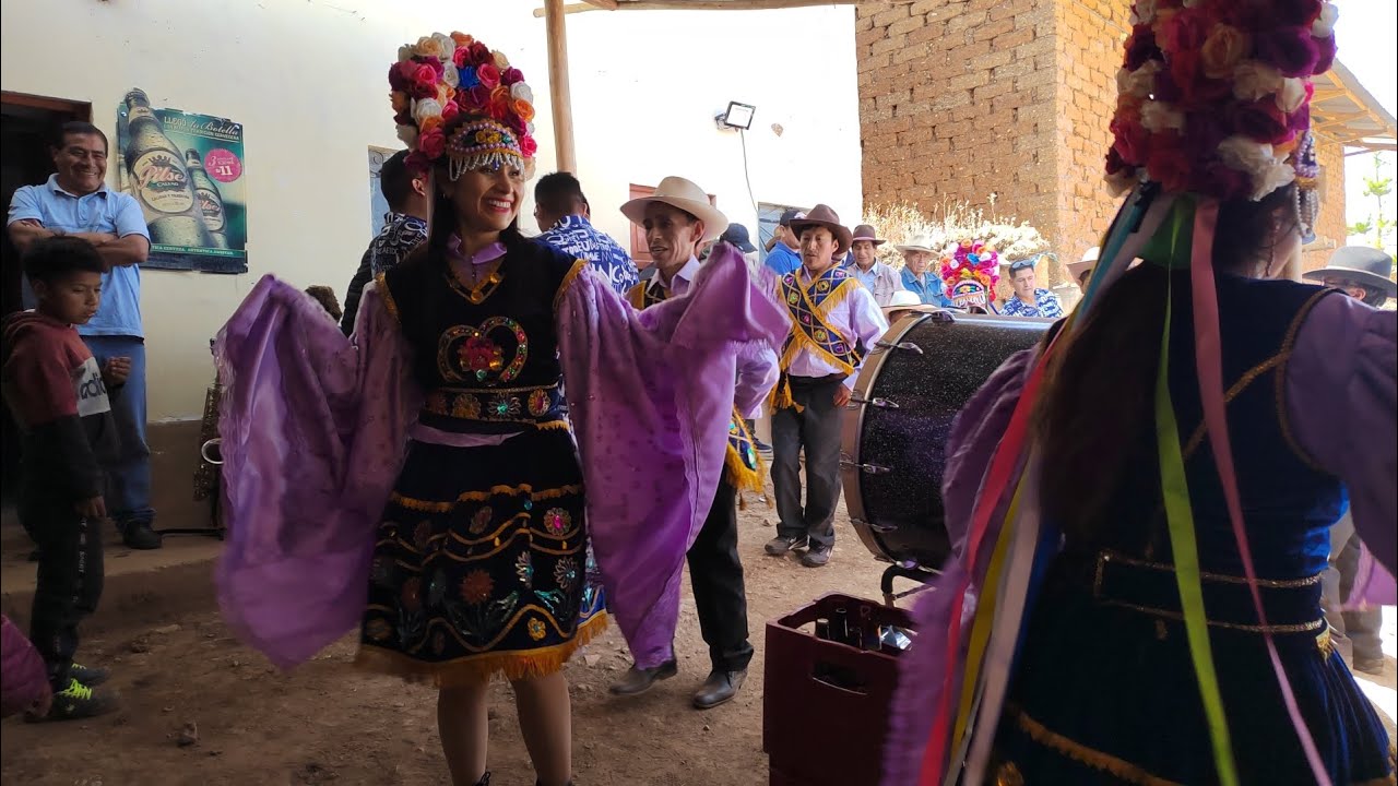 Las Pallas Bailando al ritmo de los Chirocos 