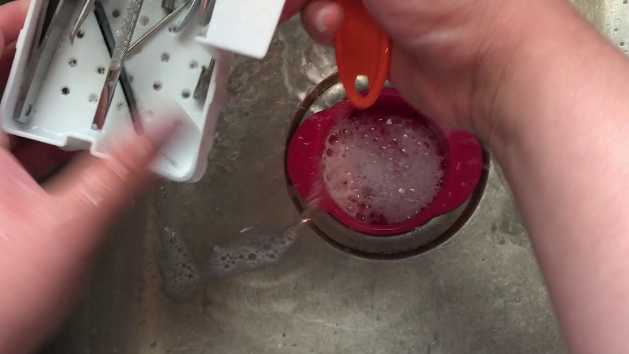 How I disinfectant/ sanitizes my nails tools