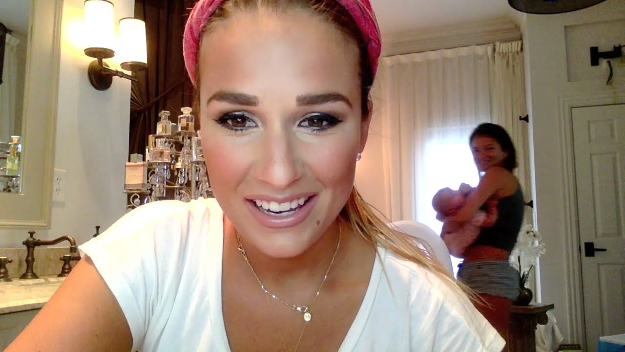Jessie James Decker - Kittenish Makeup Tutorial