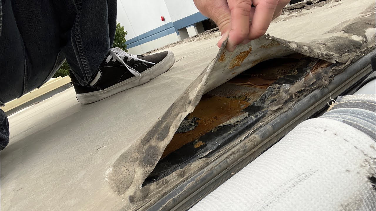 How to inspect your RV's roof (Tutorial)