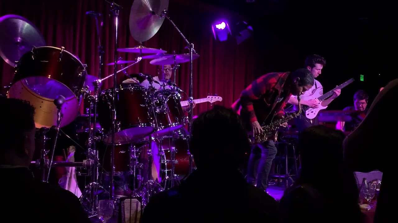 Simon Phillips and Protocol perform 